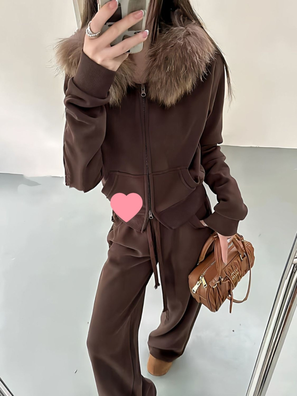 Ženski jesensko-zimski dvodijelni set s kragnom od krzna i debelim fleeceom, smeđa, retro sportski stil, udoban dvodijelni komplet