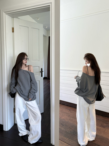 Superniniyy Tipsy Mi Lu off-shoulder i slanted-shoulder, opuštena silueta, dugi rukavi, sweatshirt-top