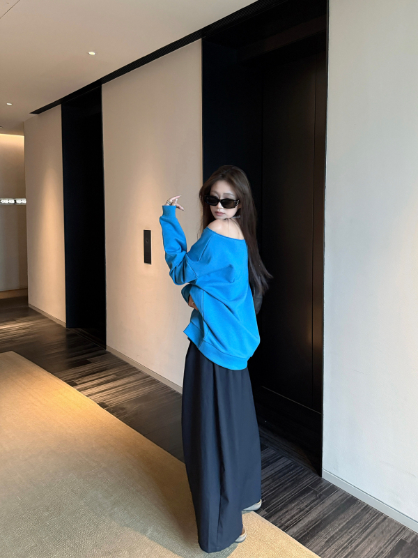 Superniniyy Tipsy Mi Lu off-shoulder i slanted-shoulder, opuštena silueta, dugi rukavi, sweatshirt-top