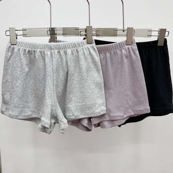 Pamukaste rebraste šorceve s elastičnim pojasom – ultra kratke, sportsko casual stil