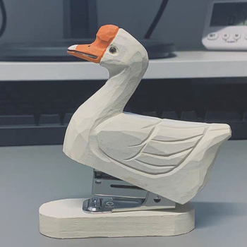 Luksuzna drvena figura guske – kreativni ukras, rođendanski poklon