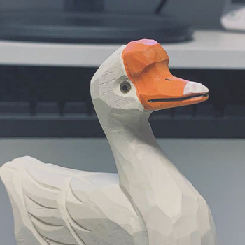 Luksuzna drvena figura guske – kreativni ukras, rođendanski poklon