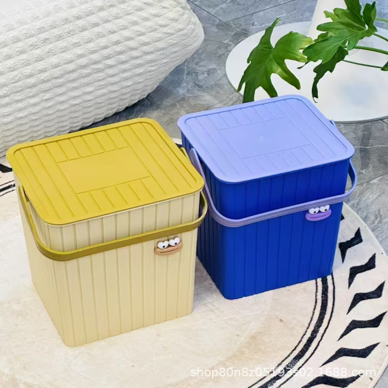 Găleată pătrată din plastic cu capac, poate fi folosită ca scaun și depozitare multifuncțională pentru uz casnic