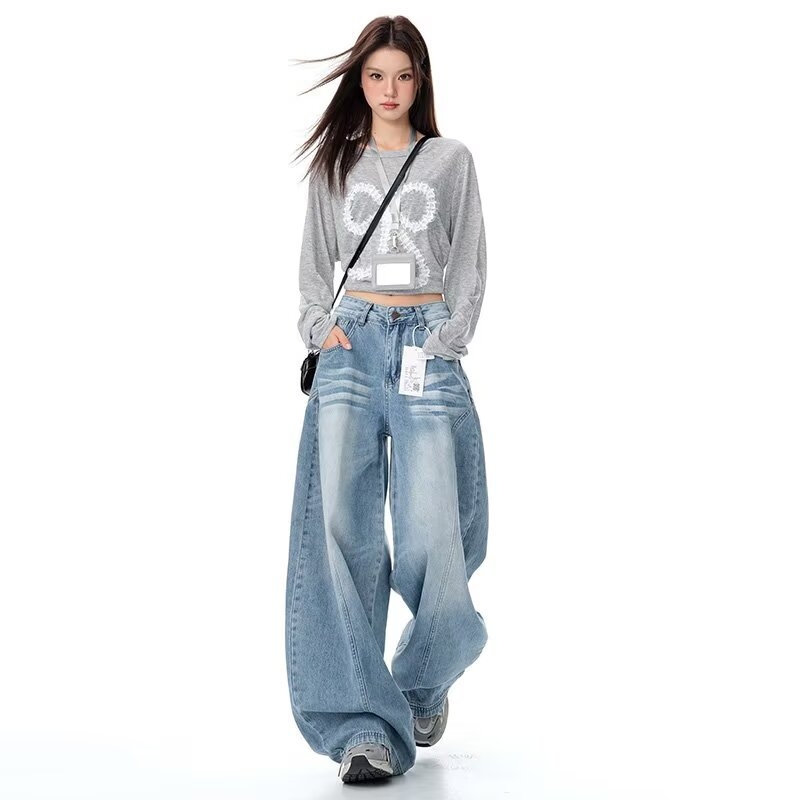 Ženske hlače od džinsa s visokim strukom, široke i ravne, izblijedjeli denim, prozračan kroj