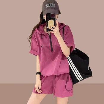 Ženski dvodijelni set za plus veličinu s UV zaštitom, kapuljačom i izšivenim šortovima, ljetni casual stil