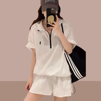 Ženski dvodijelni set za plus veličinu s UV zaštitom, kapuljačom i izšivenim šortovima, ljetni casual stil