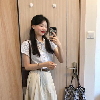 Elegantni dvodijelni ljetni set za žene: bluza s polo ovratnikom i suknja