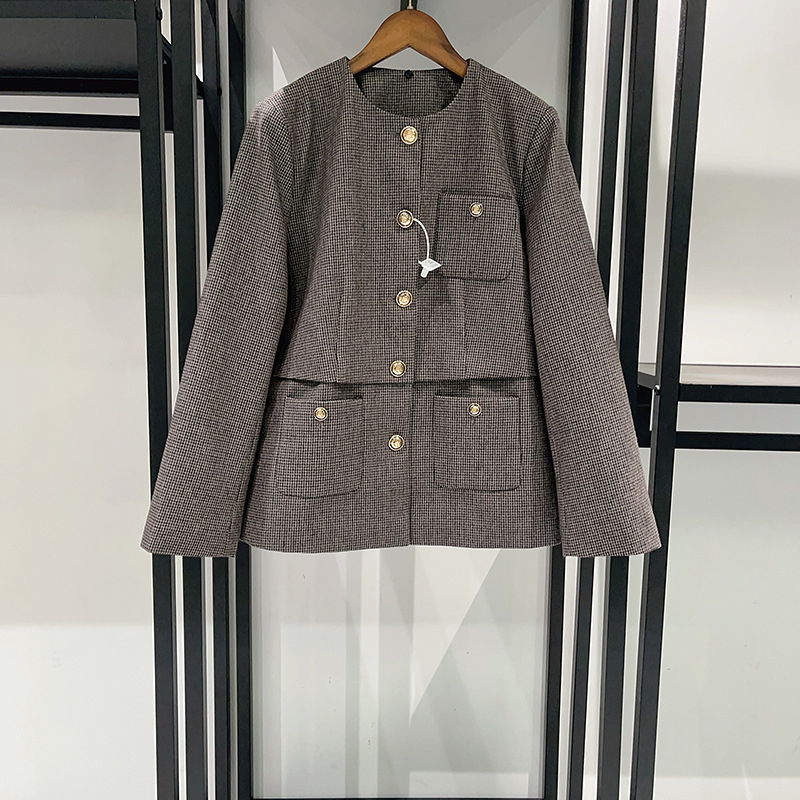 Francuski stil, nišni komad, 2025 jesen-zima, vuneni mješavina, houndstooth patchwork ovratnik, A-kroj suknje, elegantan kostim s metalnom kopčom 25844