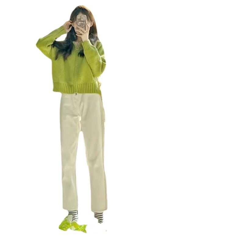 Dva komada u čajnom stilu za proljeće, nježan streetwear izgled, inspirirano korejskom dramom