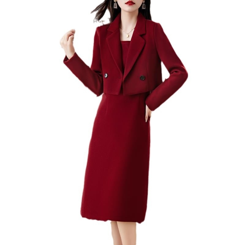 Crveni ženski vuneni dvodijelni set – sako i midi haljina, jesen/zima 2025, elegantan gradski stil