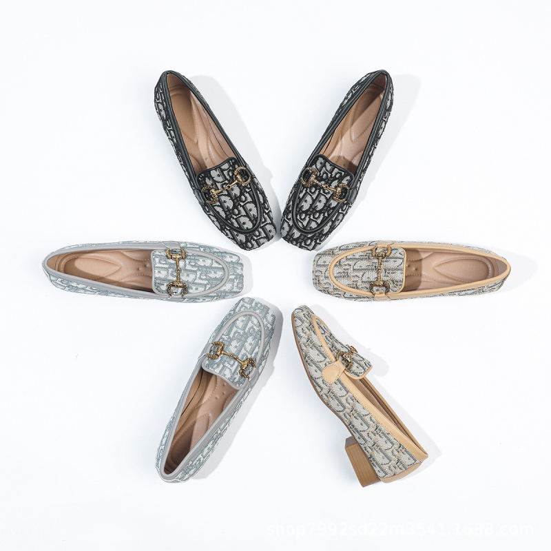 Proljeće 2024: Ženske slip-on loafers s platnenim gornjim dijelom, kvadratni vrh, plus size, casual