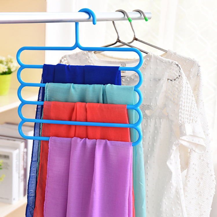 Petoslojni držač za hlače i organizator garderobe