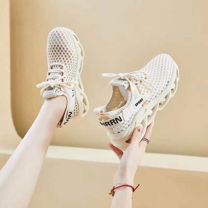 Ženske prozračne mrežaste tenisice s perforacijama, ultra lagane slip-on tenisice s debelim potplatom, korejski stil, ljeto 2025