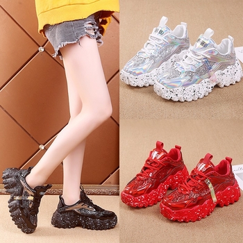 Γυναικείες παπούτσια τύπου dad shoes σε κορεατικό στυλ, άνοιξη 2026, πλατιά σόλα με σχέδιο χιονονιφάδων и παγιέτες