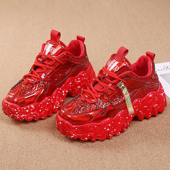 Γυναικείες παπούτσια τύπου dad shoes σε κορεατικό στυλ, άνοιξη 2026, πλατιά σόλα με σχέδιο χιονονιφάδων и παγιέτες