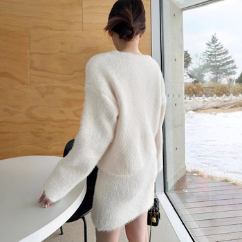 Ženski dvodijelni set za jesen/zimu: pleteni top s imitacijom mink velura i uska mini suknja visokog struka