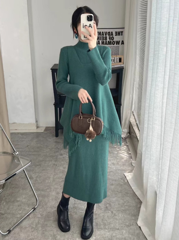Ženski pleteni set s resama – pulover i haljina, korejski stil, elegantan i svestran za zimu 2024.