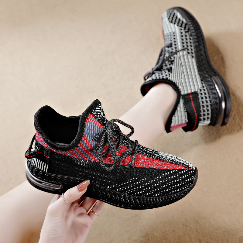 Ženske Flyknit tenisice 2025 proljeće – prozračne, lagane, s blok boja, korejski stil, mekana potplata