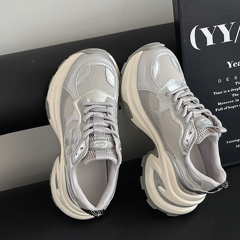 2025 nove univerzalne ženske tenisice u stilu dad shoes, prozračne, s križnim dizajnom, visokim gornjim dijelom i debelom potplatom za povećanje visine, za proljeće i ljeto