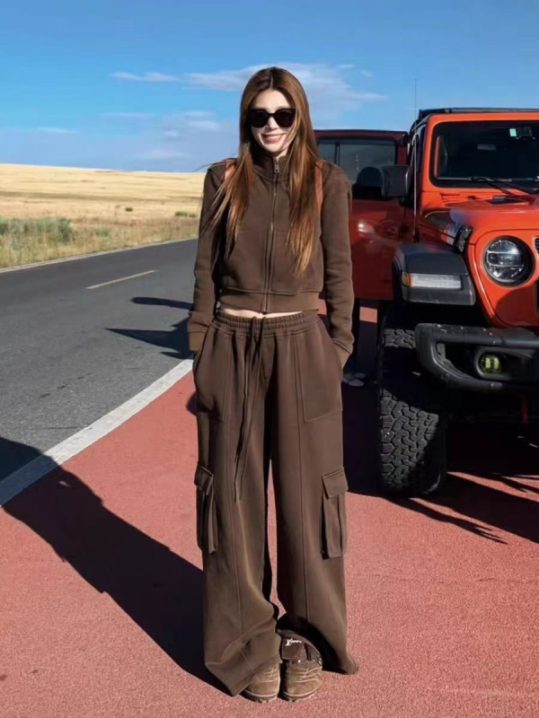 Američki retro ženski casual sportski set u boji kave, dvodijelni komplet: mikina i cargo hlače, ležeran kroj, proljeće i jesen, visokokvalitetno