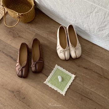 Ženske satin cipele s podijeljenim prstom, retro baletanke, srednja potpetica
