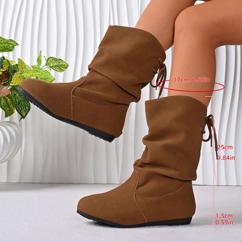 Ženske gležnjače od velura s skrivenim povećanjem visine, Birkenstock-stil Martin, smeđe, kratke čizme za sitnije žene.