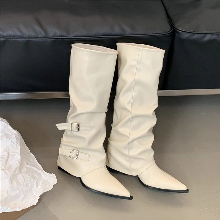 Ženske čizme iznad koljena s oštrim prstom, kopčom i plisiranim detaljima, debeli pet 6–8 cm, punk stil, model 2025