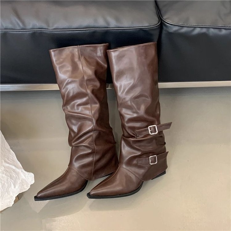 Ženske čizme iznad koljena s oštrim prstom, kopčom i plisiranim detaljima, debeli pet 6–8 cm, punk stil, model 2025