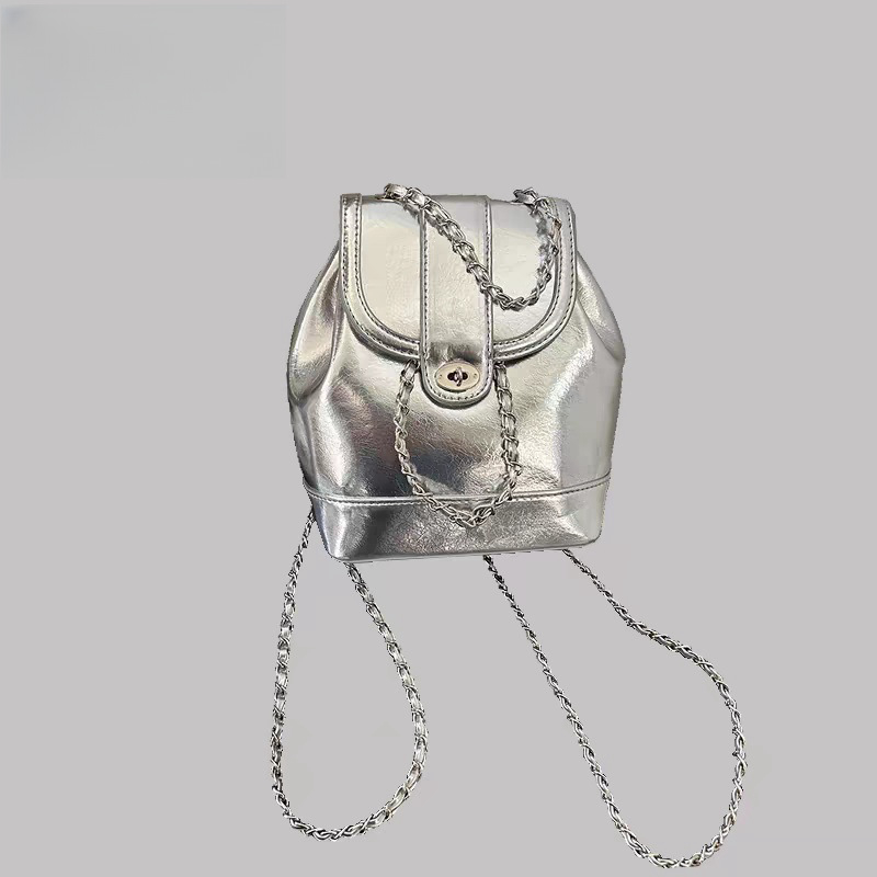Ženski mini ruksak sa srebrnom lancem, PU materijal, za putovanja, elegantan stil, novi model 2025