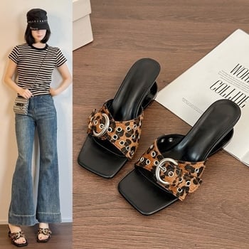 Sandale s leopard printom i kopčom za remen, velika veličina, kvadratni vrh, izrezane, srednje visoke potpetice, za žene