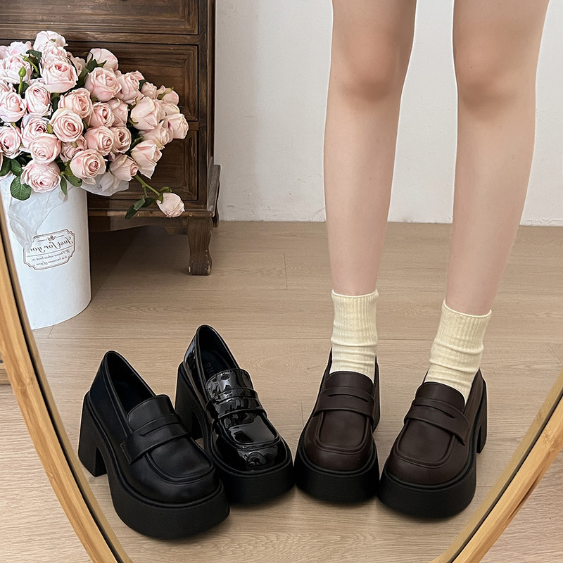 Ženske Mary Jane loaferice s debelim potpeticama i zaobljenim vrhom, britanski stil