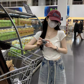 Ženski uski T-shirt s kratkim rukavom, 2025 novi model, vitko i elegantno, ljetni casual cropped top