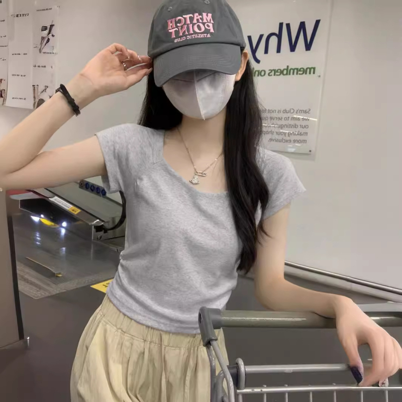 Ženski uski T-shirt s kratkim rukavom, 2025 novi model, vitko i elegantno, ljetni casual cropped top