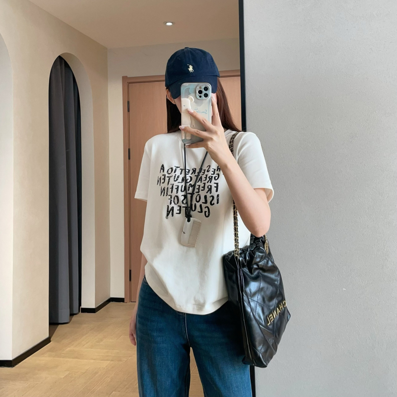 Chunbuwan crveni ženski T-shirt s okruglim izrezom i kratkim rukavima, natpisom s slovima, ležernog kroja, svestran stil, model 2026