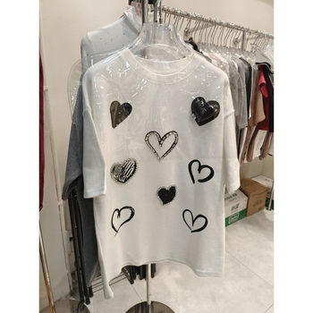 Ženski T-shirt s kratkim rukavima, debeli jesensko-zimski top s mekom unutarnjom stranom i 3D dizajnom srca, europski stil, opuštena silueta