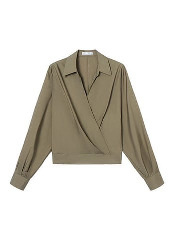 Ženska košulja s francuskim V-izrezom, inspirirana dizajnom, elegantna i minimalistička za uredski top za jesen.