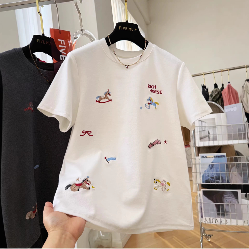 Siva ženski T-shirt kratkih rukava s printom ponija, slobodan kroj, proljeće 2026