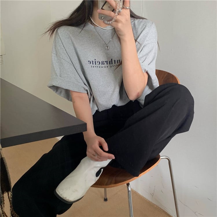 Ženski ljetni T‑shirt kratkih rukava, ležeran kroj, korejski stil, chic top s hongkonškim štihom
