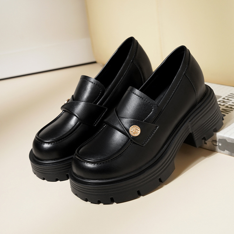 Γυναικείοι καφέ loafers με μαλακή σόλα και διακόσμηση από χρυσό νόμισμα, βρετανικού στιλ, με φαρδιά σόλα, slip-on, για άνοιξη και φθινόπωρο