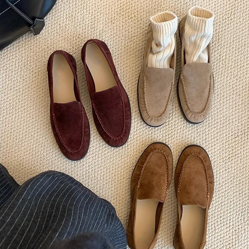 Grape Mom női loaferek ősz-télre — francia stílusú kerek orrú slip-on, bőr felsőrész, gumírozott talp