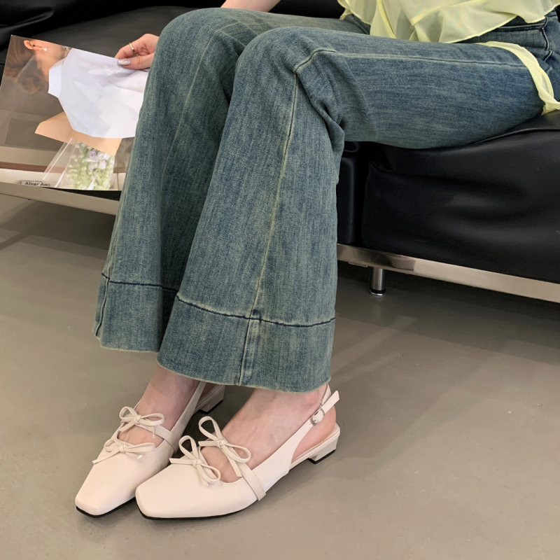 Ženske sandale s zatvorenim prstom, srebrna mašna, debeli pet, ljeto 2024 novi model, elegantne.