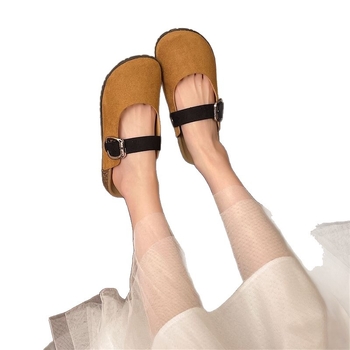 Sandale feminine în stil Birkenstock: vârf închis, decupaje decorative, talpă moale respirabilă, pentru interior și exterior