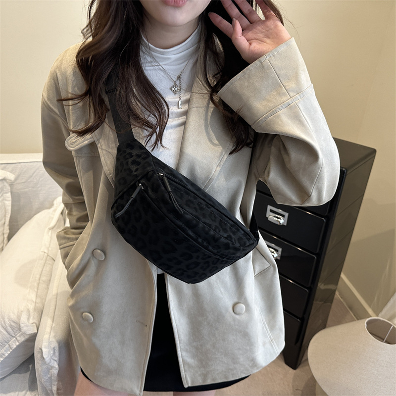 Ženska crossbody torba s leopard printom, ulični stil, velika kapaciteta, zatvarač
