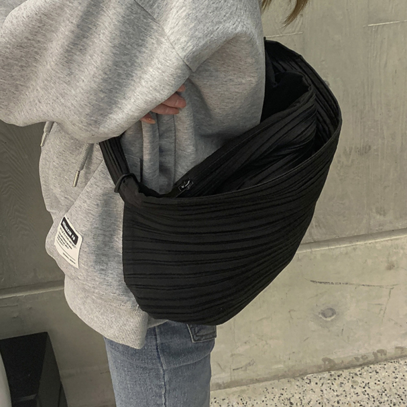Ženska crossbody torba s plisiranim strukom, 2023 modni trend, japanski casual sportski stil