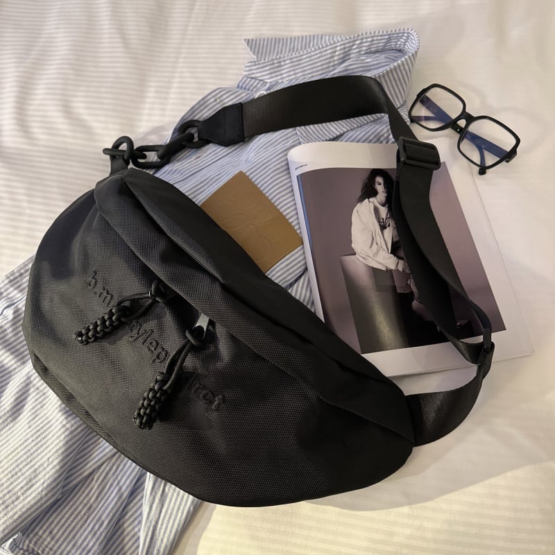 Ženska crossbody torba u korejskom stilu, velikog kapaciteta, PU koža, dumpling oblik, gradski stil, unutarnja džep sa zatvaračem, meki materijal