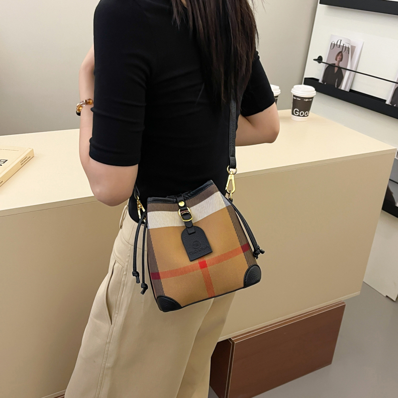 Ženska karirana bucket torba, tekstura 2025, crossbody, praktičan veliki kapacitet