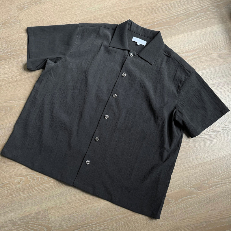 Cleanfit αντρικό κοντομάνικο πουκάμισο με πλισέ υφή και λεπτομέρεια από αιώνιο λουλούδι, ριχτό σακάκι-πουκάμισο