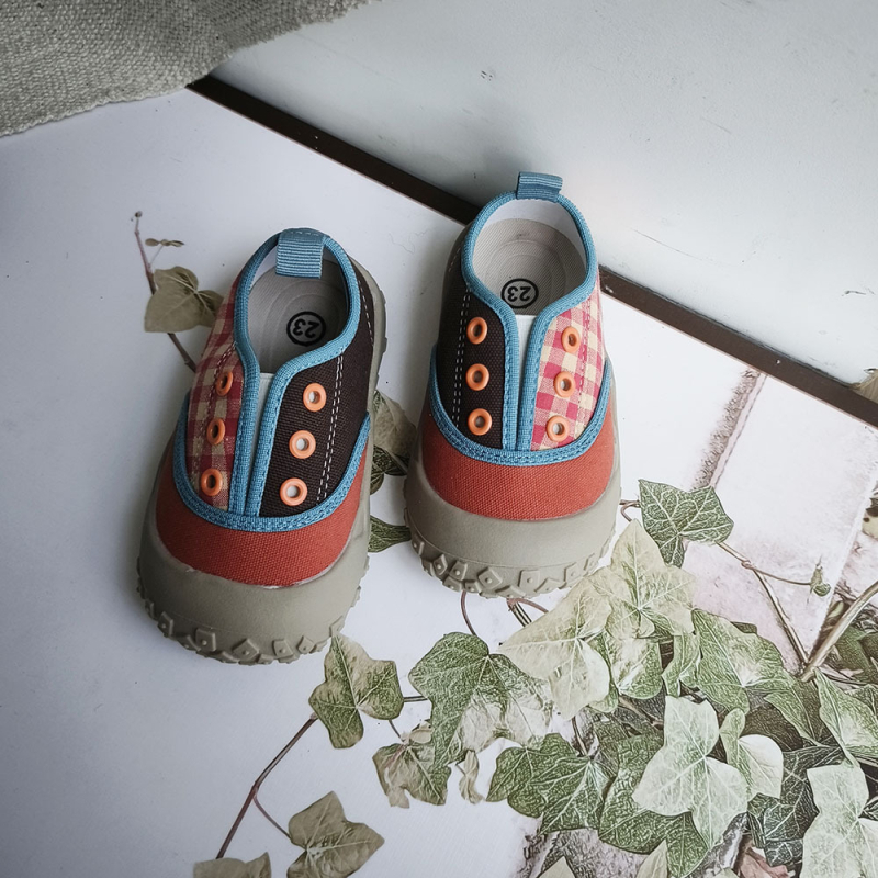2025 Dječje tenisice s kontrastnim blokovima boja, kariranim uzorkom, slip-on, mekana potplata, platnene tenisice, unisex