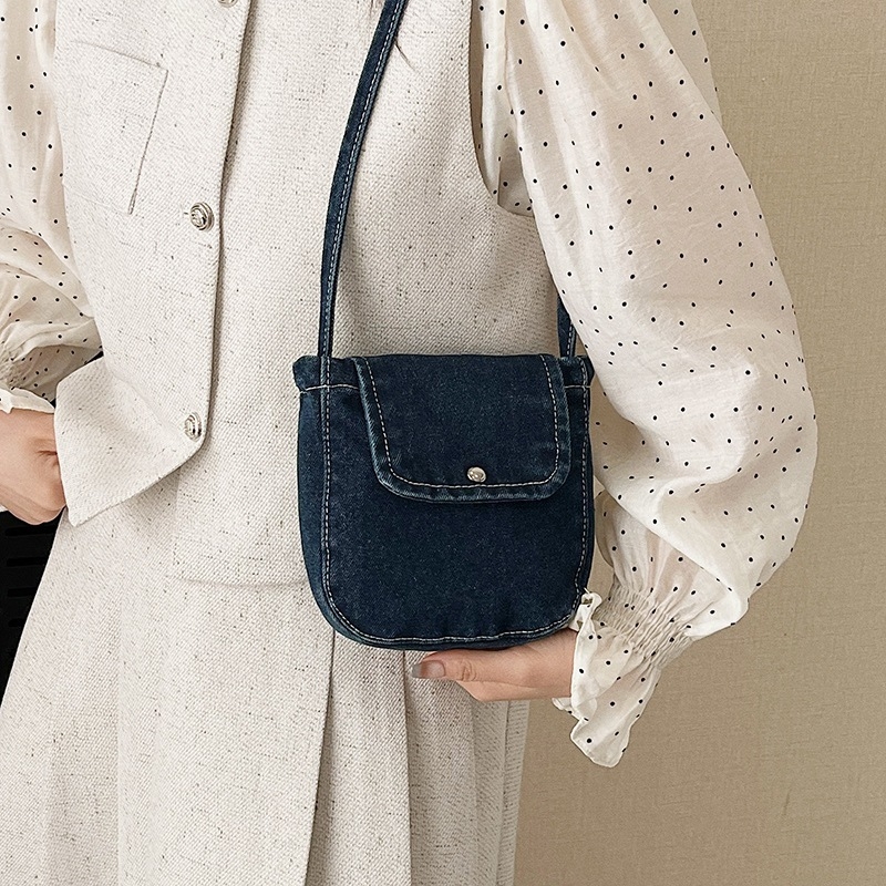 Džins Crossbody torbica s preklopom, korejskog stila, casual i svestrana, za telefon, umjetničkog i trendovskog izgleda.