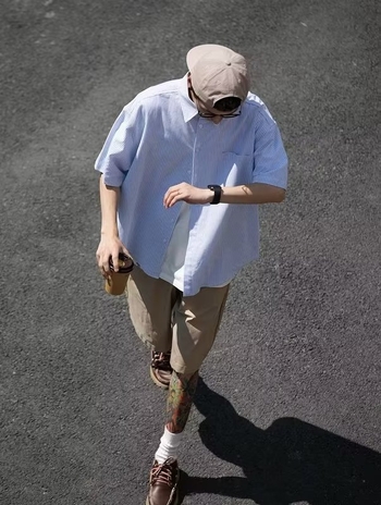 Harajuku stílusú csíkos férfi ing, lazán szabott, hosszú ujjú, tavaszi divat